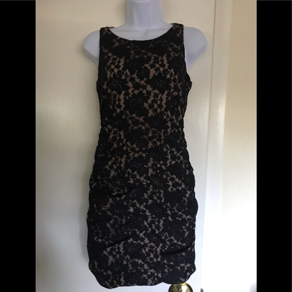 Taylor petite , size 2P , black lace , mini women’s dress sleeveless New